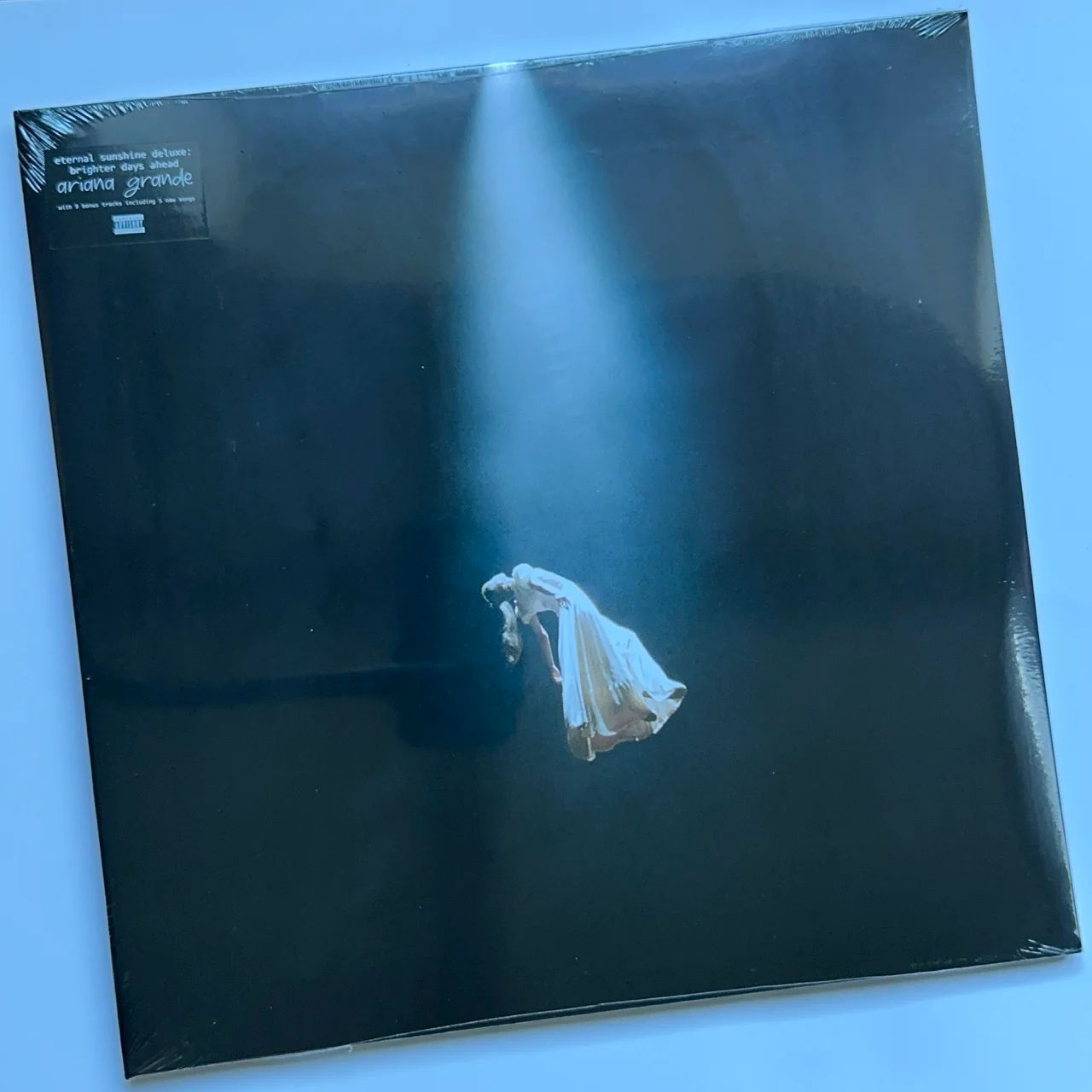 Ariana Grande - Eternal Sunshine (Deluxe Edition), Limited Gatefold Translucent Blue Vinyl 2xlp + Booklet - Image 3